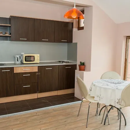 Fiore Πανσιόν *