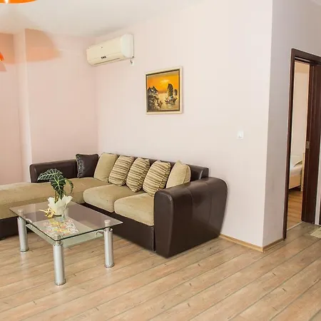 Fiore Πανσιόν *